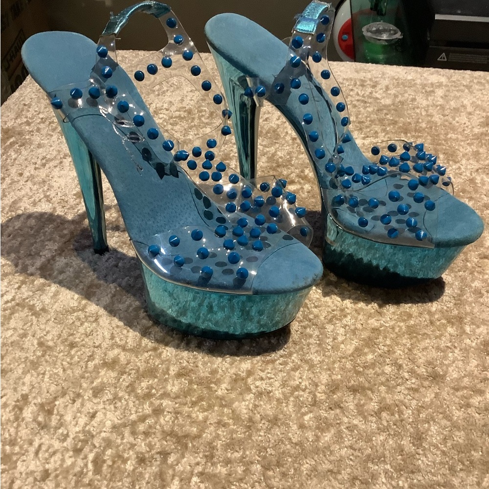 Ellie size 7 blue metallic high heels with spikes
